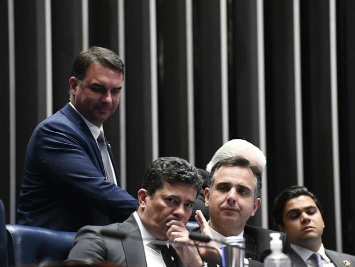 Flávio Bolsonaro e Sergio Moro são pré-candidatos à Presidência e ao governo do Paraná, respectivamente; Rodrigo Pacheco ainda não anunciou se concorrerá a governador de Minas Gerais. - Jefferson Rudy/Agência Senado