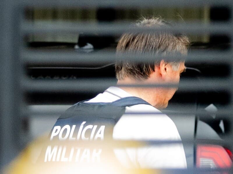 Decisão visa impedir monitoramento indevido e coleta de dados sensíveis por meio de drones na residência do ex-presidente. - Gabriela Biló/Folhapress