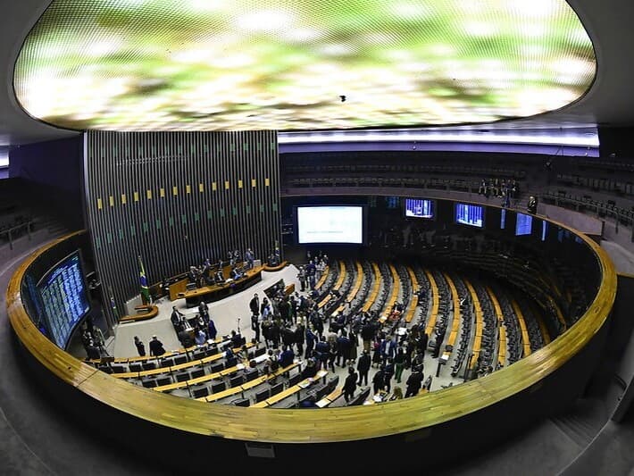 Plenário da Câmara dos Deputados: eleições levaram parlamentares a intensificar a troca de partido. - Marcos Oliveira/Agência Senado