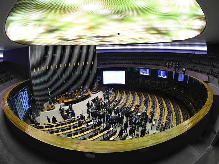 Plenário da Câmara dos Deputados: eleições levaram parlamentares a intensificar a troca de partido. - Marcos Oliveira/Agência Senado