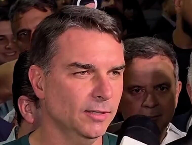 Flávvio Bolsonaro - Reprodução/Youtube