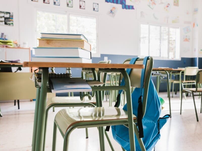 Norma prevê multas à instituição no valor de até R$ 10 mil por aluno em caso de descumprimento. - Freepik