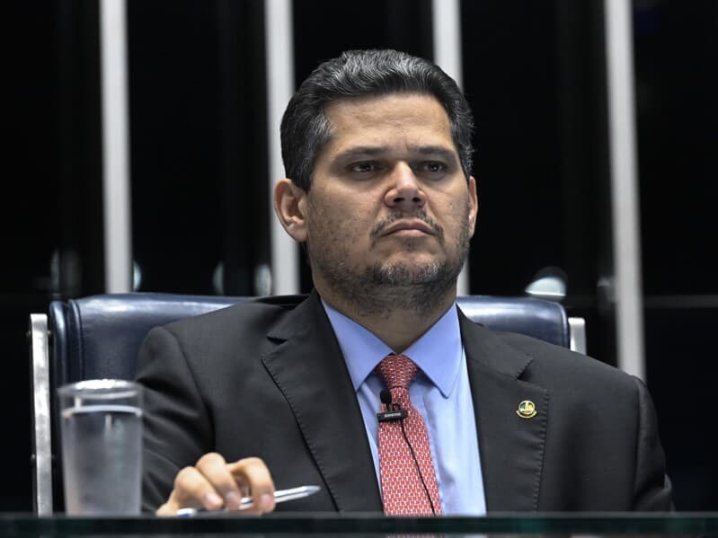 Alcolumbre negou qualquer negociação de cargos em agências reguladoras com Lula. - Carlos Moura/Agência Senado