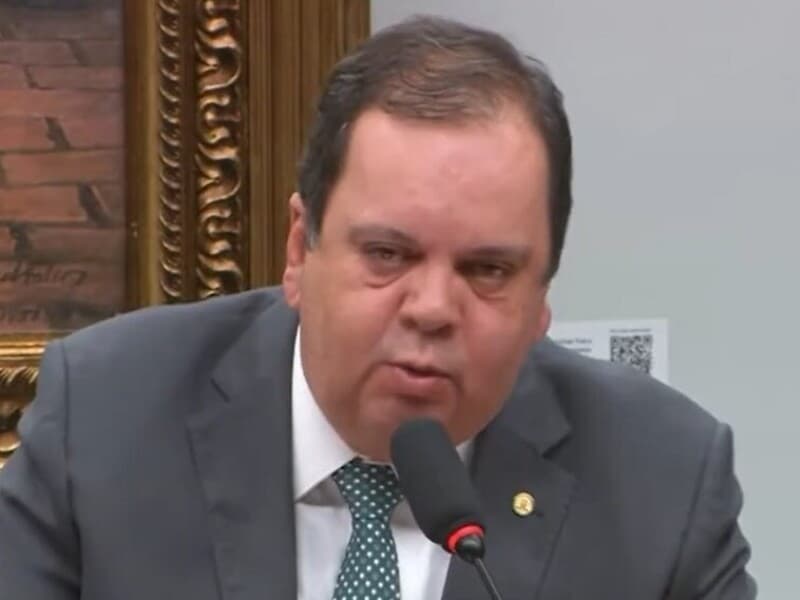 2º Vice-Presidente da Câmara revelou ter proferido voto contrário na decisão da Mesa que cassou Eduardo Bolsonaro e Alexandre Ramagem. - TV Câmara/Reprodução