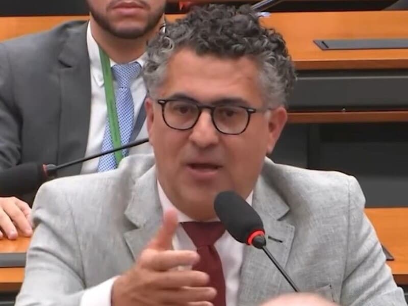 Alencar Santana exaltou escolha do partido de oposição por candidata comprometida com as instituições democráticas. - TV Câmara/Reprodução