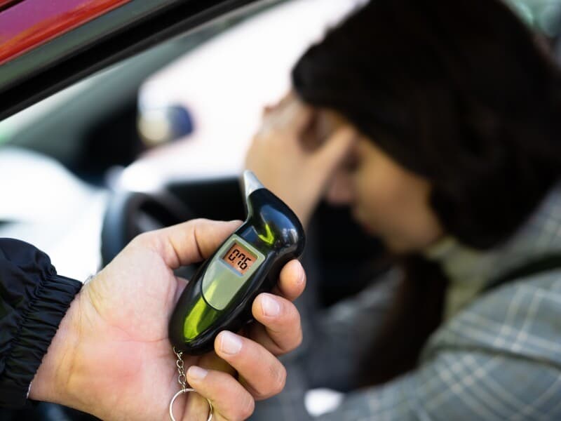 Projeto endurece consequências para quem dirigir embriagado. - Freepik