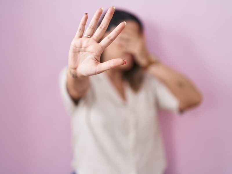 Medida transforma descumprimento de medida protetiva em falta grave na execução da pena. - Freepik