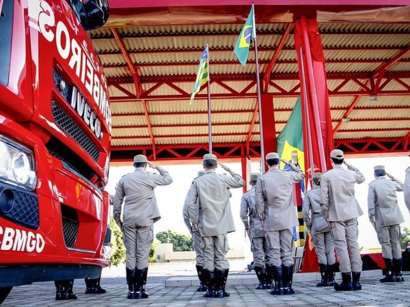 Projeto reduz tempo mínimo de atividade militar para aposentadoria integral. - ST Dennis/CBMGO