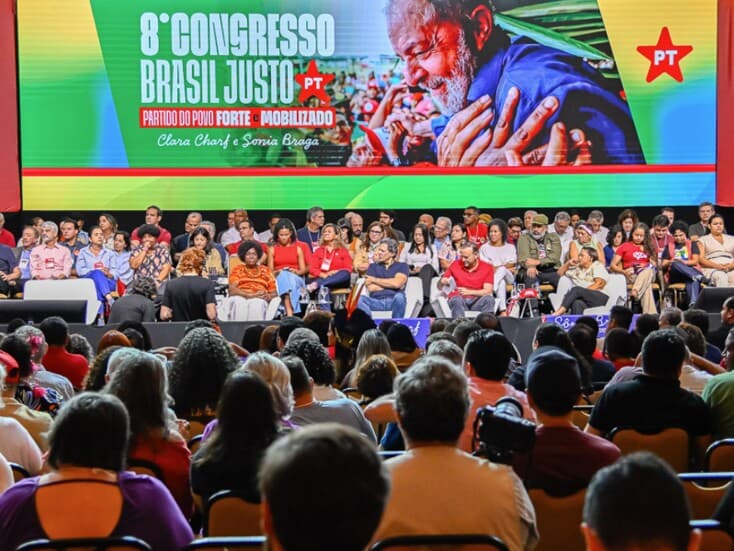 Congresso do PT terminou com documento que evita tom polêmico e busca alianças com partidos mais ao centro do espectro político. - Divulgação/PT