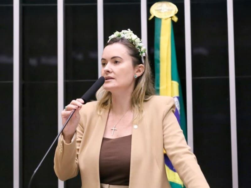 A deputada Júlia Zanatta (PL-SC) também é autora de outras propostas ligadas a medidas adotadas durante a pandemia de covid-19. - Kayo Magalhães / Câmara dos Deputados