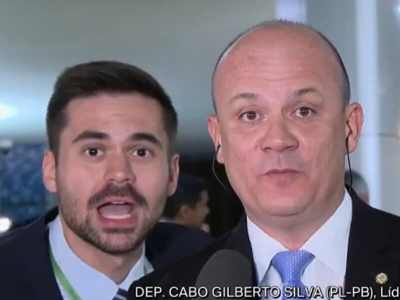 Bernardo Moreira foi levado à delegacia após proferir ofensas em transmissão ao vivo.  - Reprodução