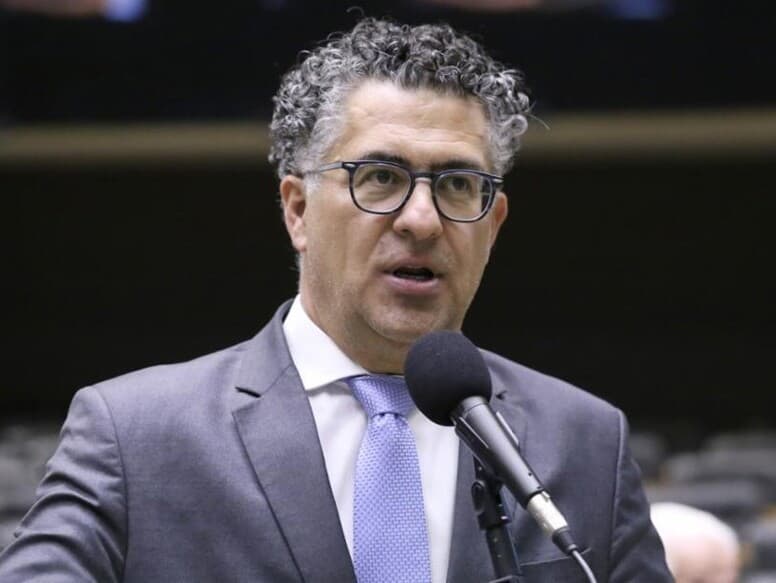 Presidente da comissão especial, Alencar Santana vê ambiente favorável para redução da jornada de trabalho avançar na Câmara. - Kayo Magalhães/Agência Câmara