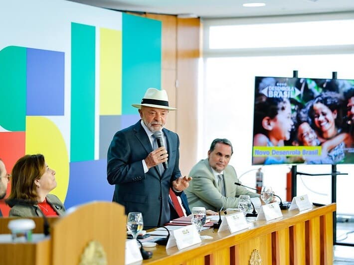 Lula na cerimônia de assinatura da medida provisória do Desenrola 2.0 ao lado de ministros da área econômica e da Casa Civil. - Ricardo Stuckert/PR
