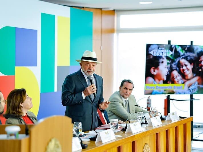 Lula na cerimônia de assinatura da medida provisória do Desenrola 2.0 ao lado de ministros da área econômica e da Casa Civil. - Ricardo Stuckert/PR