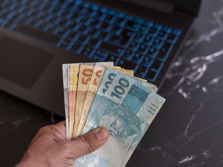 A orientação é procurar apenas os canais oficiais do banco ou da instituição financeira responsável pela dívida: aplicativo, site, central de atendimento ou agência. - Freepik