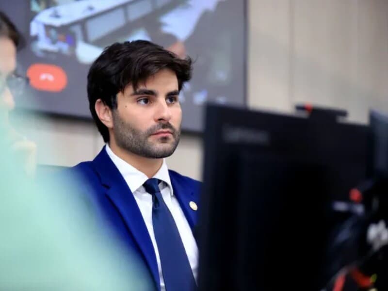 Decisão da Justiça Federal torna Pedro Rousseff réu em ação por difamação movida por Nikolas Ferreira. - Cláudio Rabelo/CMBH