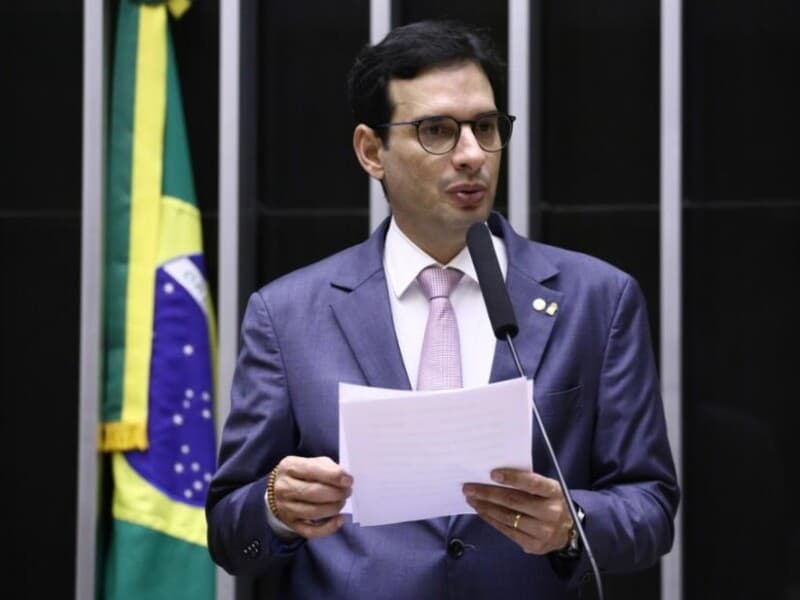 Deputado Leo Prates, relator do projeto que estabelece novas regras para o exercício da profissão de detetive particular. - Vinicius Loures/Câmara dos Deputados