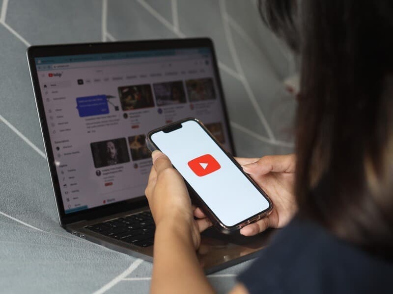 YouTube passa a ser indicado para maiores de 16 anos. - Magnific