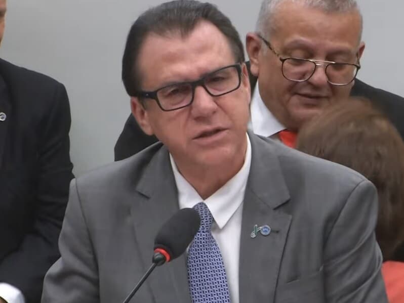 Ministro defende redução de 44 para 40 horas semanais. - Reprodução/YouTube