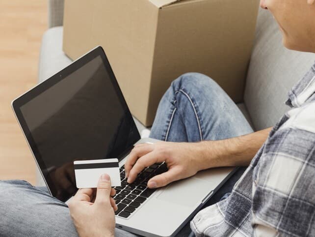 Imposto federal de 20% deixará de ser cobrado de produtos importados de até US$ 50. Consumidor continuará a pagar ICMS. - Freepik