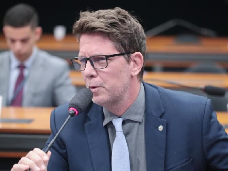 Mario Frias ganhou notoriedade como artista. - Bruno Spada/Câmara dos Deputados