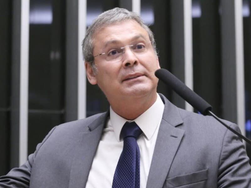 Pressão por criação de CPI ou CPMI do Master ganhou força após vazamento de conversas de Flávio Bolsonaro com Vorcaro. - Kayo Magalhães / Câmara dos Deputados