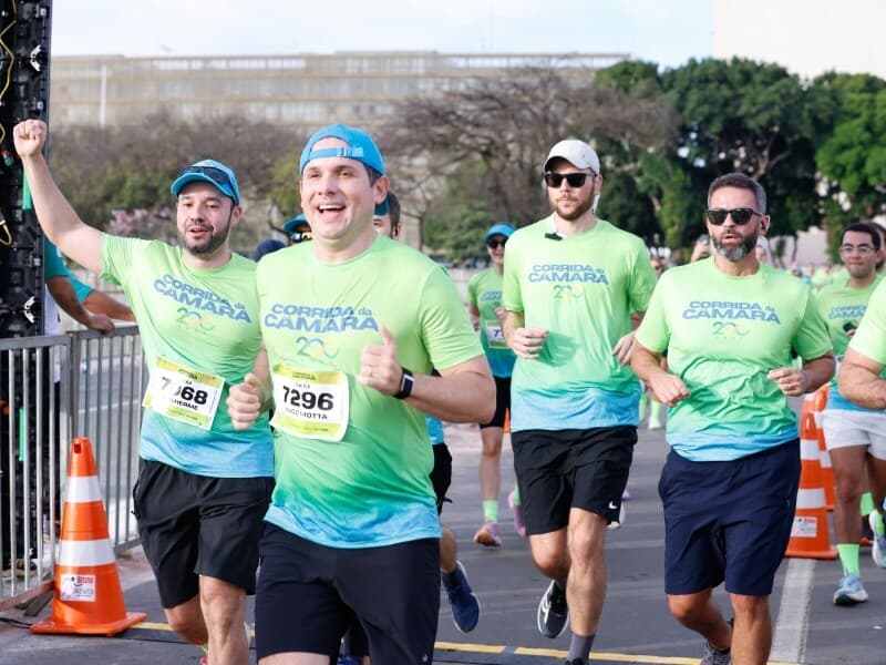 O presidente da Câmara, Hugo Motta, também participou da corrida. - Mariana Ramos/Câmara dos Deputados