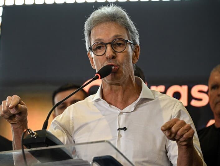 Críticas ao STF viraram bandeira eleitoral de Zema em sua pré-candidatura ao Planalto. - Roberto Sungi/AtoPress/Folhapress