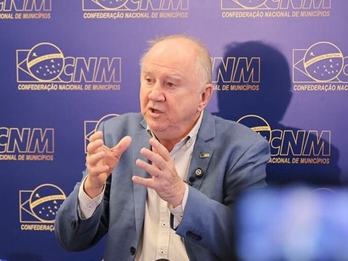 Paulo Ziulkoski, presidente da CNM, em entrevista coletiva nesta segunda-feira, na qual anunciou as prioridades da Marcha dos Prefeitos em 2026. - Robson Cesco/ Agência CNM