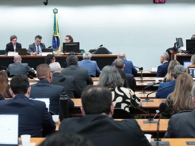 Em audiência nessa segunda-feira (18), comissão especial ouviu representantes do empresariado sobre a proposta de redução da jornada de trabalho. - Bruno Spada/Agência Câmara