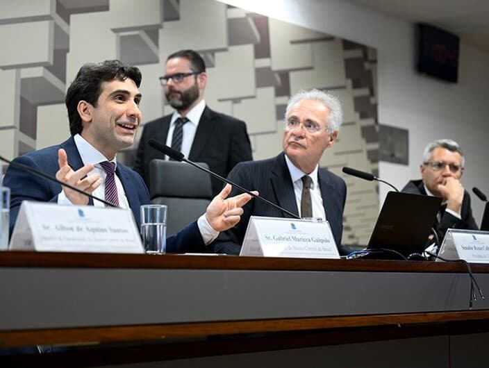 Caso Banco Master concentra questionamentos a Galípolo durante audiência no Senado. - Andressa Anholete/Agência Senado