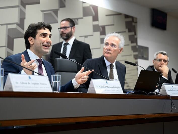 Caso Banco Master concentra questionamentos a Galípolo durante audiência no Senado. - Andressa Anholete/Agência Senado