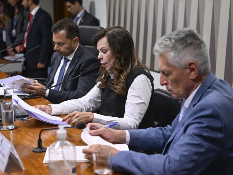 Texto vincula aumento do piso aos índices da inflação e desempenho do Fundeb.  - Carlos Moura/Agência Senado