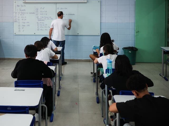 Câmara e Senado votarão texto já com a inclusão de professores temporários entre os contemplados pelo piso do magistério. - Zanone Fraissat/Folhapress