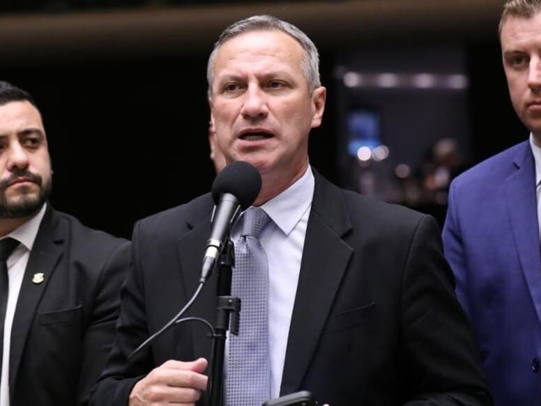 Sanderson relatou proposta que cria fonte permanente de recursos para a PRF. - Kayo Magalhães / Câmara dos Deputados