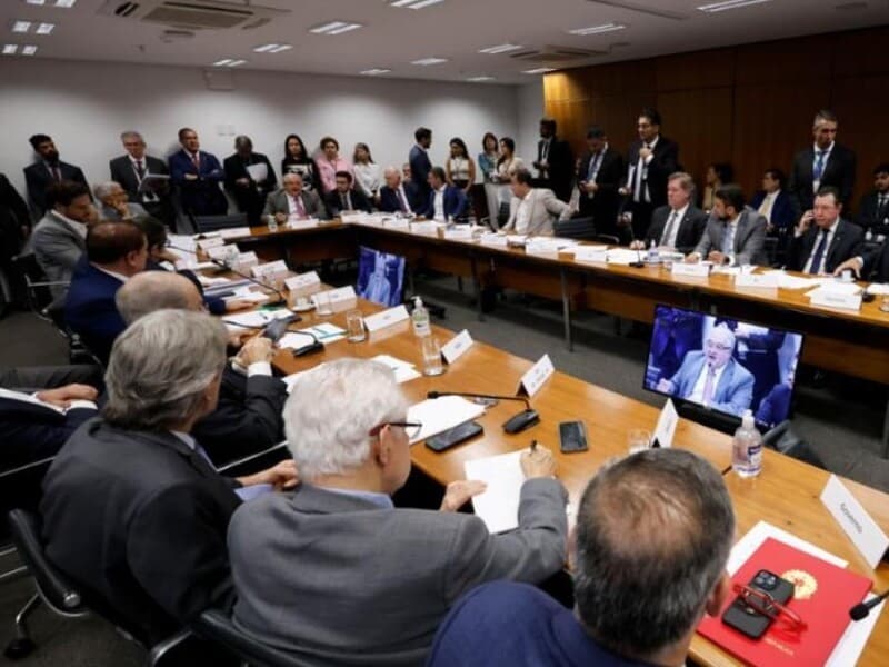 Representantes de sete bancadas afirmam não haver clareza sobre efeitos da emenda de Sérgio Turra. - Marina Ramos/Camara dos Deputados