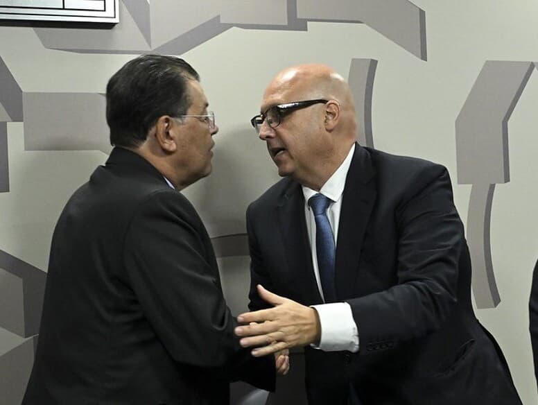 Indicação de Otto Lobo, à direita, foi relatada pelo senador Eduardo Braga na CAE. - Geraldo Magela/Agência Senado