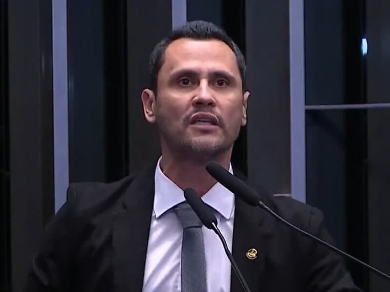 Senador antecipou posição contrária a projeto que flexibiliza prestações de contas e pagamentos de dívidas de partidos. - TV Senado/Reprodução Senador antecipou posição contrária a projeto que flexibiliza prestações de contas e pagamentos de dívidas de partidos. - TV Senado/Reprodução