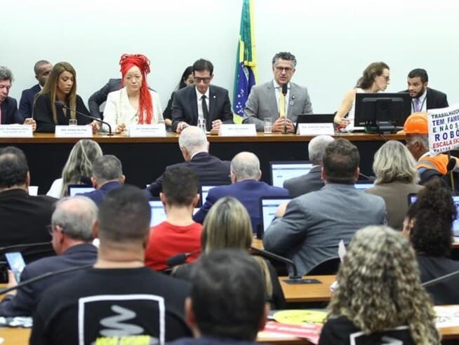 Reunião de segunda-feira, da comissão especial que analisa o fim da escala 6x1 e a redução da jornada de trabalho, em que foi apresentado o substitutivo do relator. - Vinicius Loures/Agência Câmara