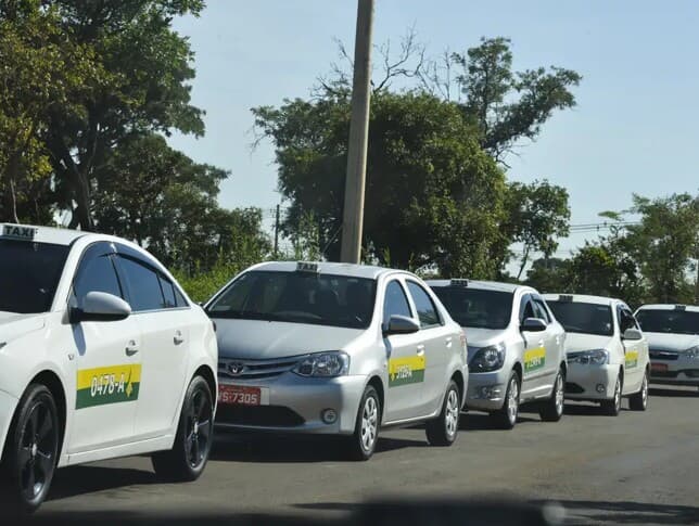 Objetivo do governo é facilitar a renovação da frota de veículos de transporte individual de passageiros. - Elza Fiúza/Agência Brasil