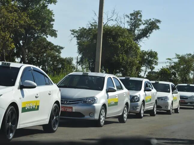 Objetivo do governo é facilitar a renovação da frota de veículos de transporte individual de passageiros. - Elza Fiúza/Agência Brasil