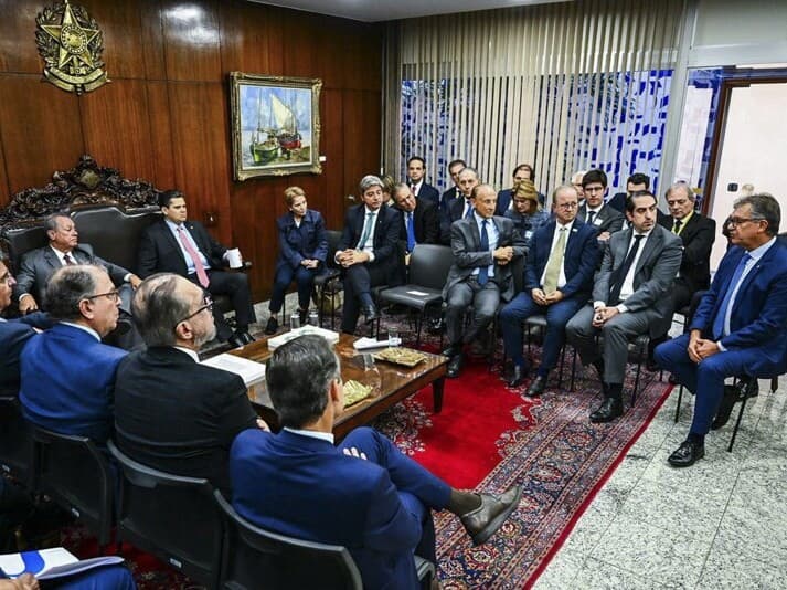 Representantes da CNI e da Fiesp se reuniram com Davi Alcolumbre para defender adiamento do debate sobre o fim da escala 6x1 para após as eleições. - Pedro Gontijo/Senado Federal