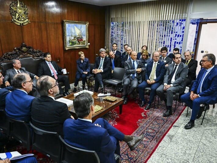 Representantes da CNI e da Fiesp se reuniram com Davi Alcolumbre para defender adiamento do debate sobre o fim da escala 6x1 para após as eleições. - Pedro Gontijo/Senado Federal