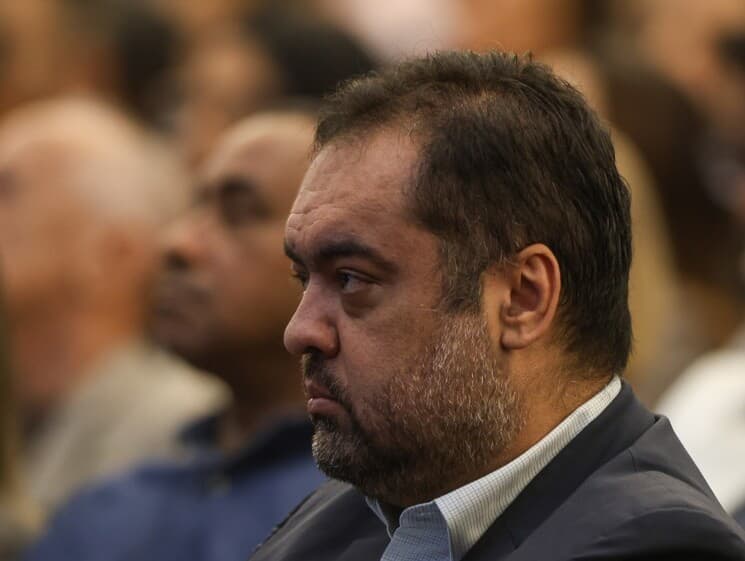 Em nota, defesa do ex-governador Cláudio Castro rebate as suspeitas da PF que levaram à realizaçáo de buscas em sua residência. - Renan Areias/Folhapress
