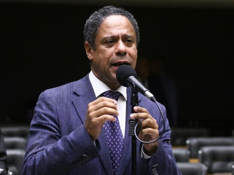 Texto de Orlando Silva valoriza manifestações culturais periféricas. - Vinicius Loures/Câmara dos Deputados