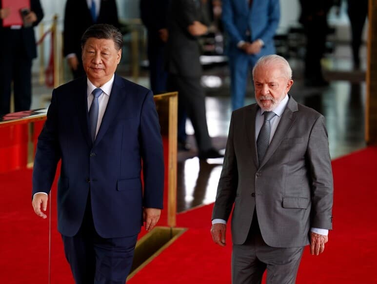 Lula e o presidente da China, Xi Jinping, durante visita do líder chinês ao Brasil em novembro de 2024. - Pedro Ladeira/Folhapress