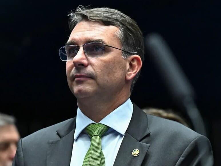Flávio Bolsonaro nega responsabilidade por novo tarifaço estudado pelos Estados Unidos. - Jefferson Rudy/Agência Senado