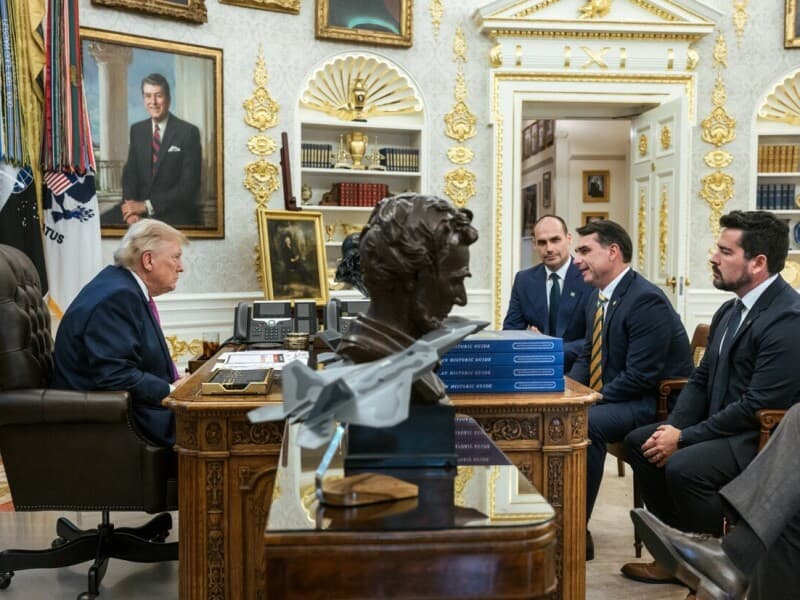 Flávio se reuniu com Trump uma semana antes da publicação de relatório do USTR. - Reprodução/Truth Social