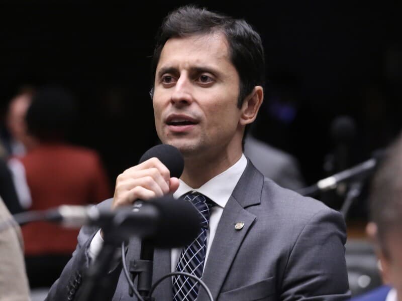 Escolas poderão ser multadas e  ter autorização suspensa em casos graves de descumprimento, prevê projeto de Duarte Jr. - Kayo Magalhães/Câmara dos Deputados