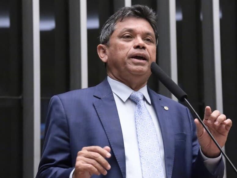 Proposta transforma em lei entendimento do STF de que empreendimentos coletivos também devem garantir estrutura de apoio à amamentação. - Thiago Cristino / Câmara dos Deputados